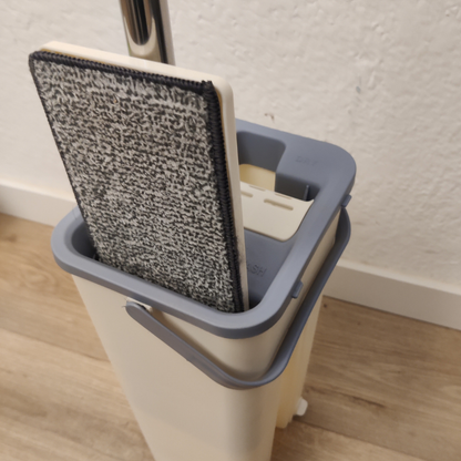 Mopa con cubo escurridor